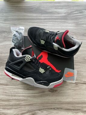 Size 8 Men’s/ 9.5 Women’s - Jordan 4 Retro Bred